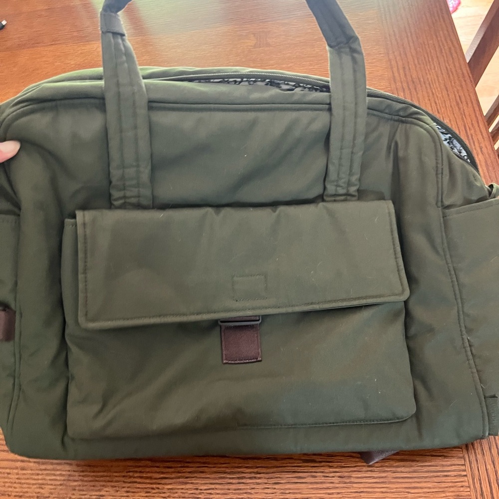 Vera Bradley Utility Travel Bag Olive Green - Picture 6 of 9